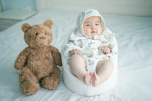 湖州宝宝吃不饱母乳的症状
